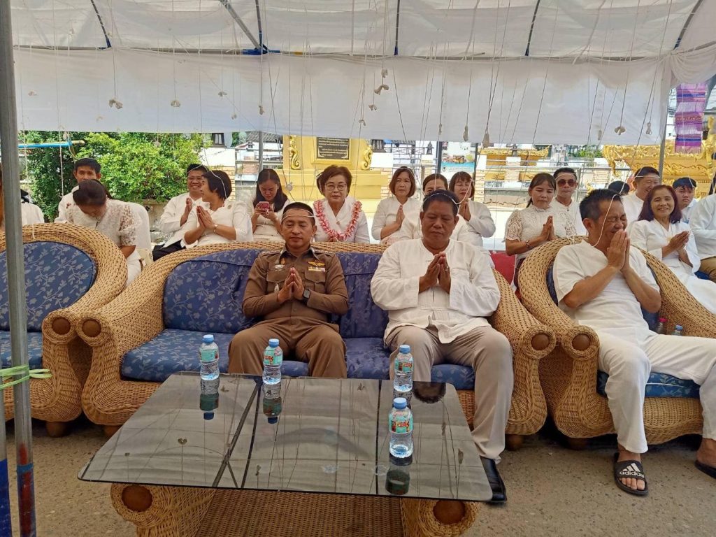 พ.ต.อ.บวร ไชยคำ ผกก.สภ.ดอกคำใต้ ร่วมงานประเพณีสงกรานต์ประจำปี 2567 “ฮ่องจ๊างมหานที ป๋าเวณีปี๋ใหม่เมืองดอกคำใต้ “