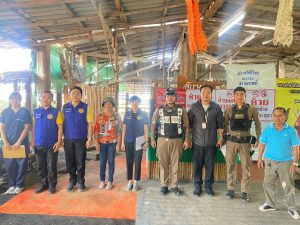 สายตรวจ สภ.ดอกคำใต้ ร่วมกับฝ่ายปกครองออกตรวจสถานที่เพื่อขออนุญาตเล่นพนันชนไก่