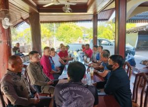 ประชุมหารือ เพื่อการป้องกันและปราบปรามกลุ่มวัยรุ่นขับรถเสียงดังก่อกวนในหมู่บ้าน พื้นที่ ต.สันโค้ง อ.ดอกคำใต้