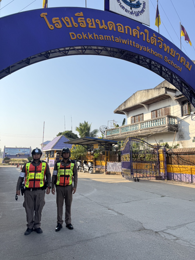 จราจร สภ.ดอกคำใต้ อำนวยความสะดวกด้านการจราจรการเลือกตั้งล่วงหน้า 