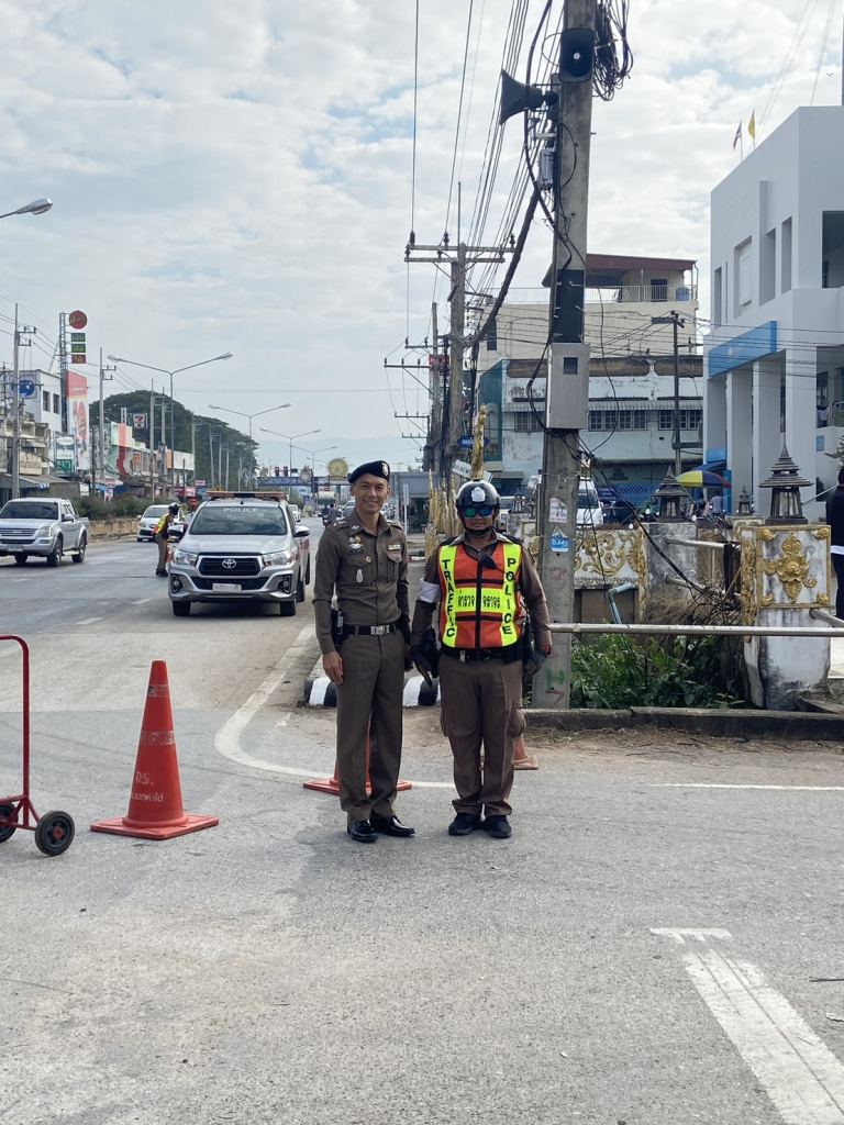 จราจร สภ.ดอกคำใต้ อำนวยความสะดวกด้านการจราจร งานพิธีพระราชทานเพลิงศพ พระราชมงคลวิสุทธิ์ฯ(หลวงปู่ก้ำ) ณ วัดบุญเกิด