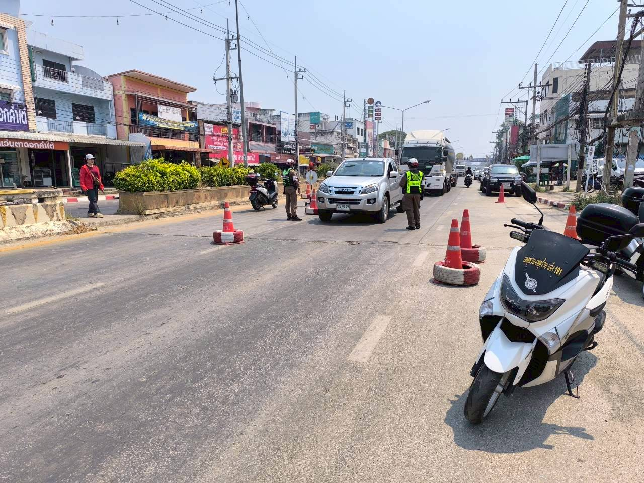 กวดขันวินัยจราจรและลดอุบัติเหตุทางถนน ช่วงเทศกาลสงกรานต์ วันที่ 1