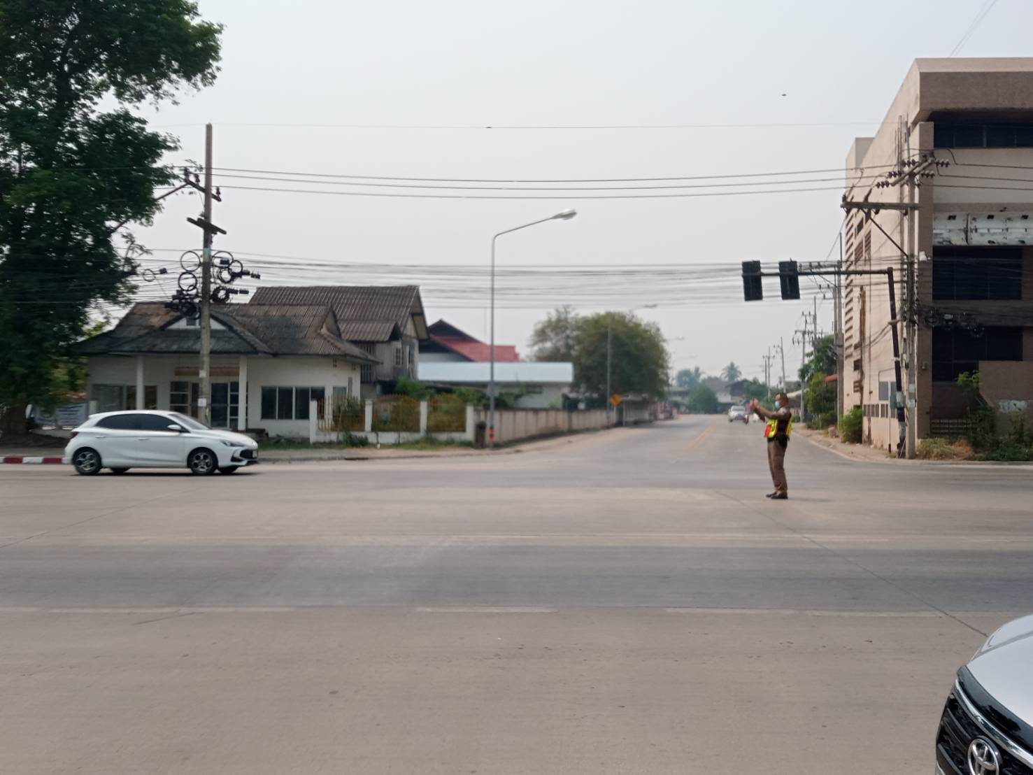 ตรวจสอบสภาพการจราจรในพื้นที่รับผิดชอบ