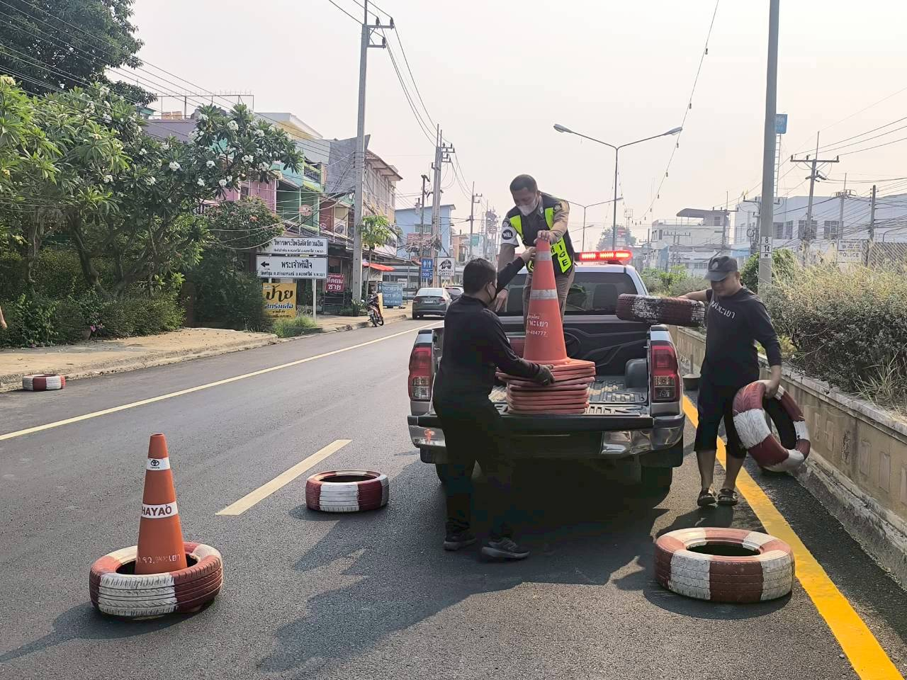 จัดเตรียมอุปกรณ์ในการตั้งจุดตรวจจุดสกัดช่วงเทศกาลสงกรานต์ พ.ศ.2569