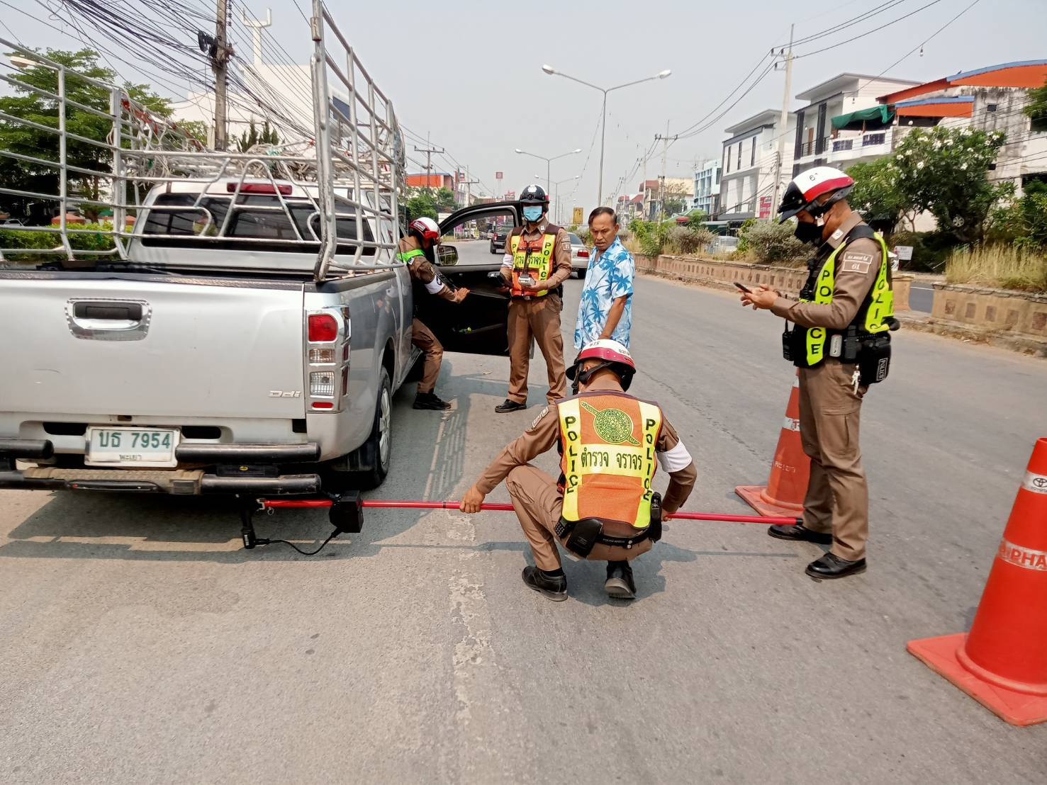 กวดขันวินัยจราจรและลดอุบัติเหตุทางถนน และตรวจวัดควัน